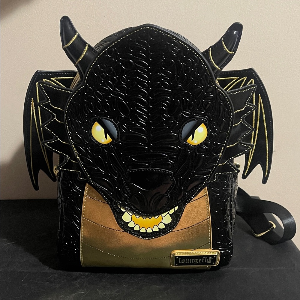 LOUNGEFLY NEW  BLACK & GOLD DRAGON BACKPACK/BAG